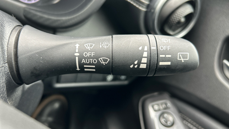 Nissan Juke 1.0 DiG-T 114 N-Connecta 5dr Petrol Hatchback